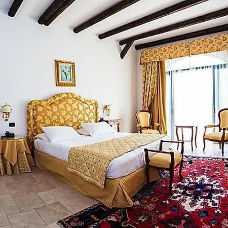 Masseria Relais Del Cardinale Hotel 5*